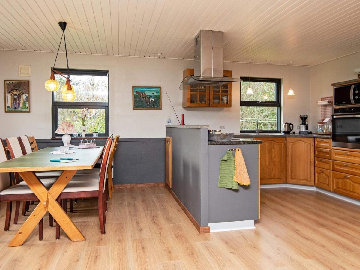 8 Person Holiday Home In R M Lakolk Екстер'єр фото